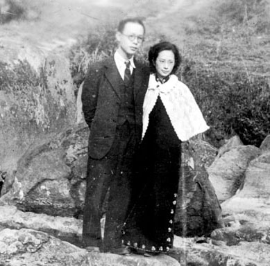 Zhou Youguang and his wife, Zhang Yunhe in 1938.
